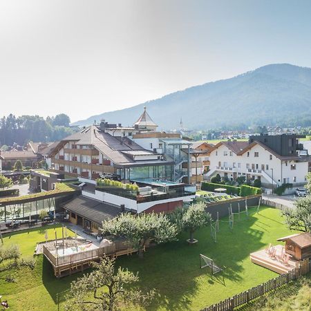 Hotel Fameli Olang Exterior photo