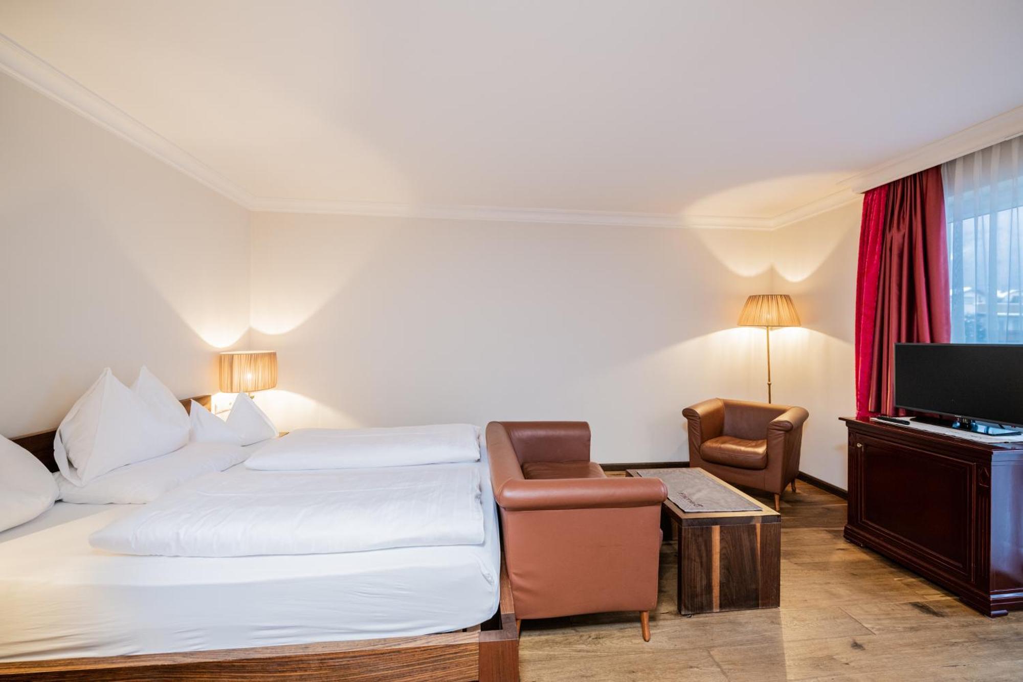 Hotel Fameli Olang Room photo