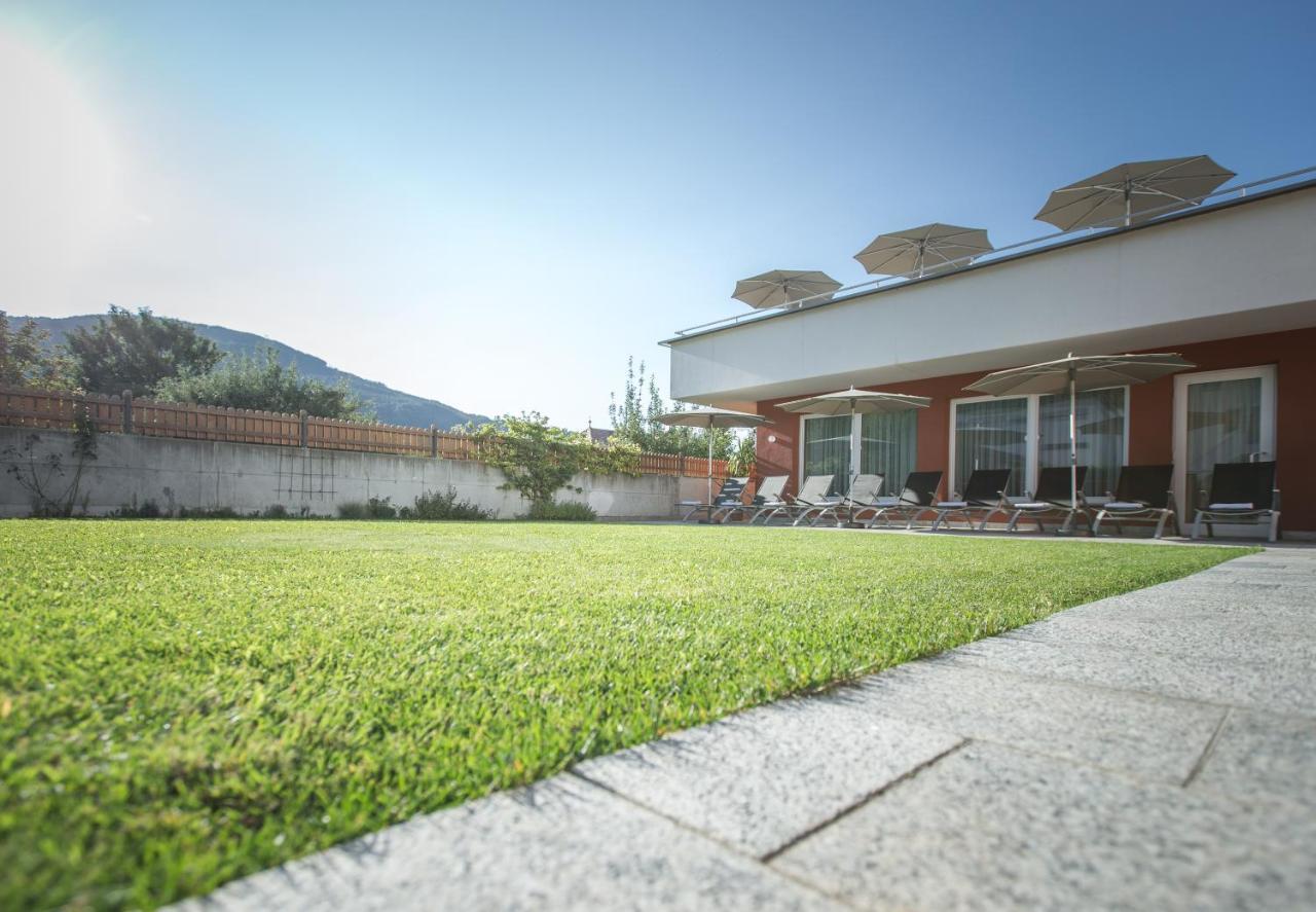 Hotel Fameli Olang Exterior photo